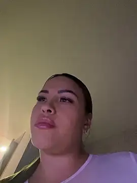 sexyyykloee online show from March 2, 5:19 am