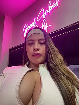 sexyyykloee online show from July 24, 7:06 am