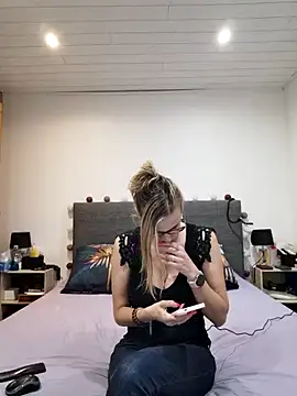Madame Callie online show from June 30, 5:56 pm