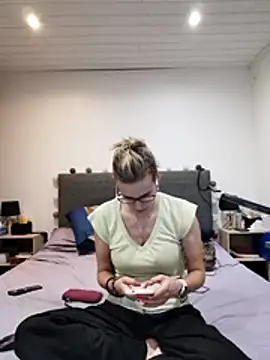 Madame Callie online show from June 27, 8:26 pm
