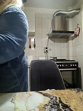 AriannaMilf online show from November 26, 10:33 pm