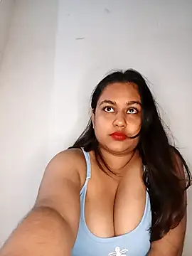 bumblebeegirl online show from February 4, 12:19 pm