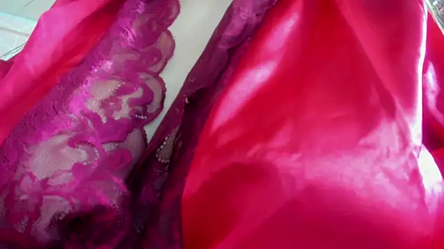 dolly zoe online show from October 24, 4:30 am