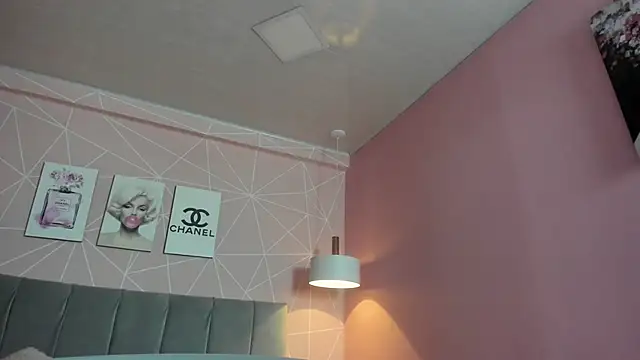 dolly zoe online show from October 30, 4:59 am