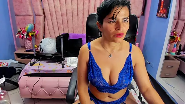 HornySkinny26 online show from March 5, 7:26 am