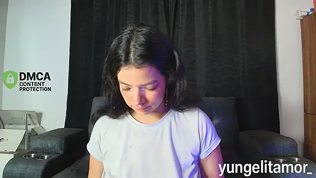 Snapshot of yungelitamor_ chatting on September 28, 5:03 am yungelitamor online show from September 28, 5:03 am