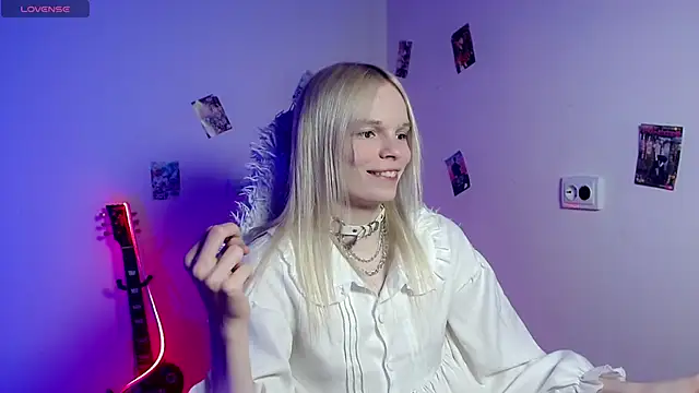 Emily Nyaffee online show from March 15, 7:05 pm