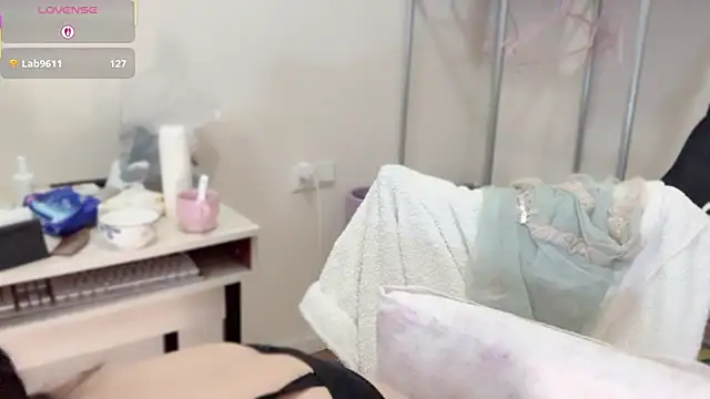 A-xena online show from November 23, 2:36 am