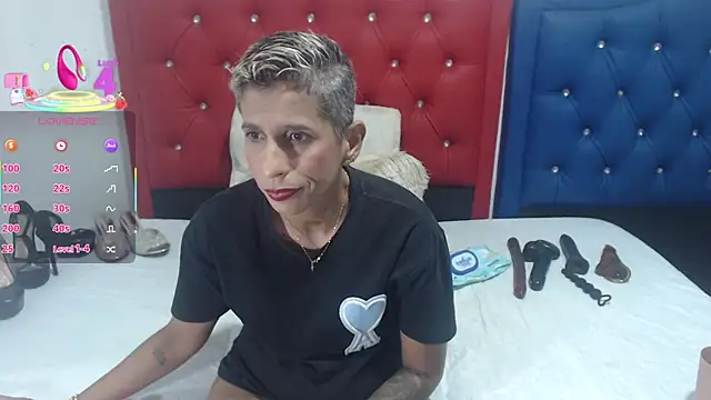 Maturehot2023 online show from July 9, 8:33 pm