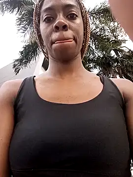 Shanelle   online show from February 5, 10:13 pm