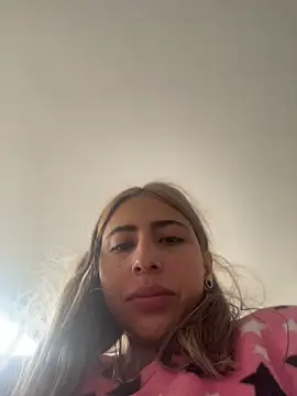 Ameellie online show from July 2, 2:23 pm