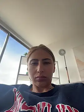 Ameellie online show from June 21, 3:27 pm