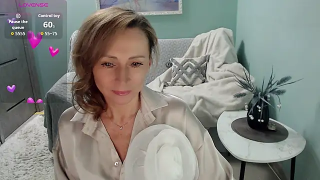 HornyMilf 777 online show from October 20, 6:38 am