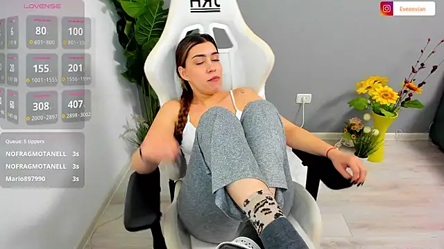 EveEvian online show from March 10, 3:49 pm