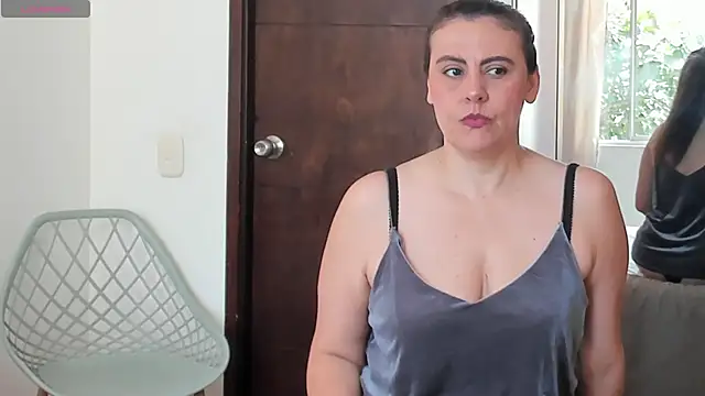 V monse online show from June 14, 5:13 pm