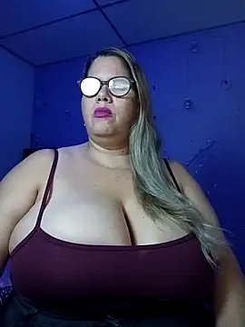 EllisW8 online show from November 25, 12:07 pm