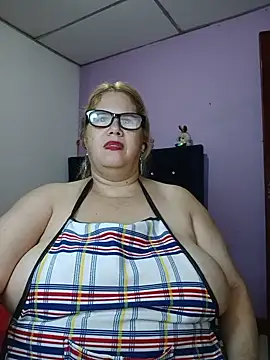EllisW8 online show from June 21, 5:17 pm