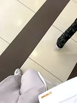 white godness online show from November 26, 11:11 am