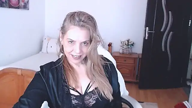 evamaria2024 online show from May 4, 7:34 am