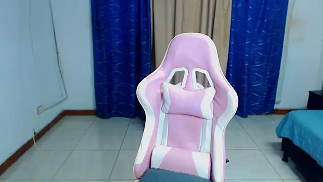 kiwii nasty online show from July 25, 11:34 pm