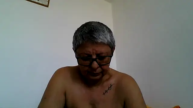 roseblak42 online show from July 25, 4:36 pm