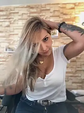  Abril-Office1 online show from October 25, 3:41 pm