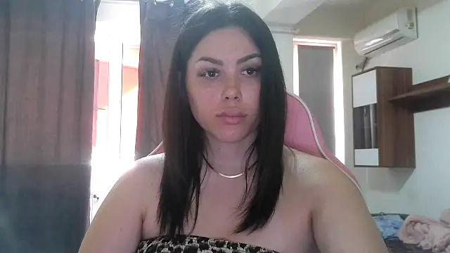 LovelyJulliette online show from May 31, 1:17 pm