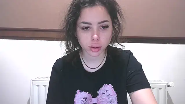 LovelyJulliette online show from February 16, 4:18 pm