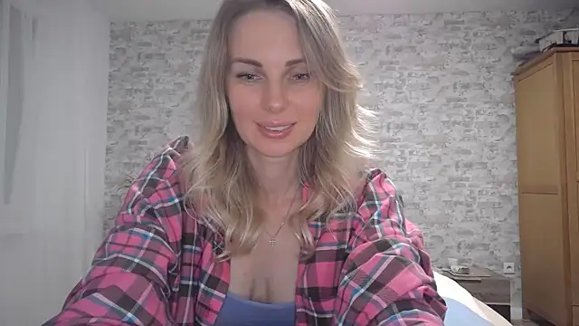 AlissonBia online show from September 18, 8:29 pm