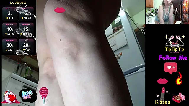 Sakura Green online show from October 4, 4:44 pm