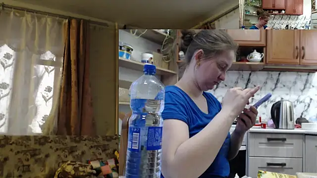 Sakura Green online show from November 20, 11:55 am