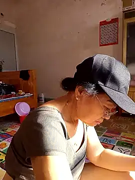 Hotestlove online show from January 8, 1:31 am