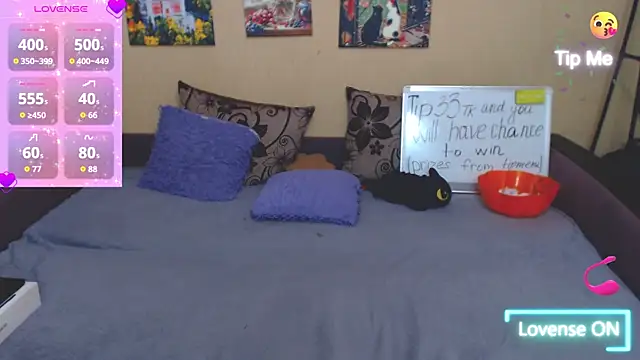 JuliaKeln online show from July 11, 5:46 pm