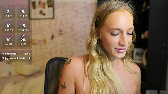 Nicolette  Shea  online show from September 11, 9:53 am