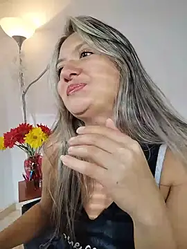 valeriahunter1 online show from July 10, 9:48 pm