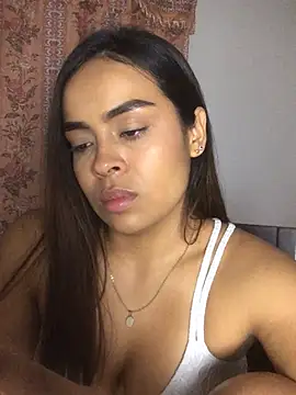 JuanaSimons online show from March 18, 2:05 am