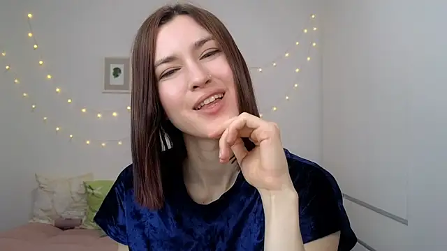 AliciaNewell online show from June 13, 5:16 am
