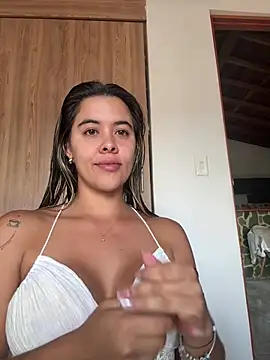 Emilia Bakerr online show from May 6, 6:12 pm