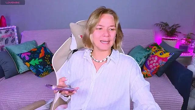 Karen morris online show from July 20, 6:30 pm