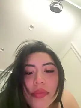 EmilyxRose - online show from June 14, 5:13 pm