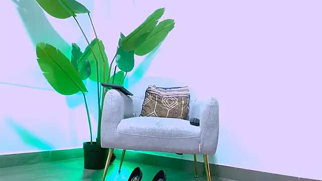 Sara ow online show from February 23, 9:14 pm