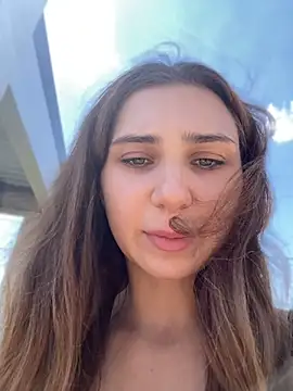 QuitieLia online show from July 30, 8:26 am