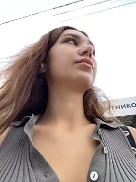 QuitieLia online show from June 29, 8:21 am
