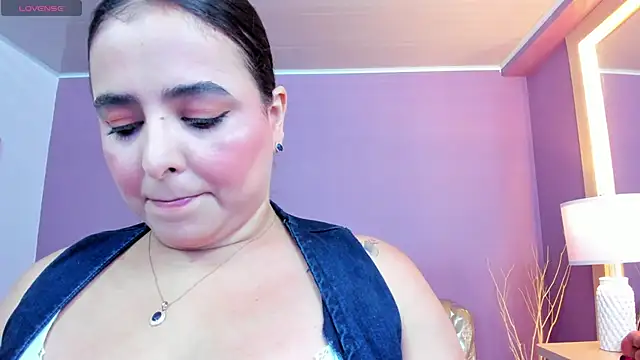 taylor bennet online show from June 26, 8:21 pm