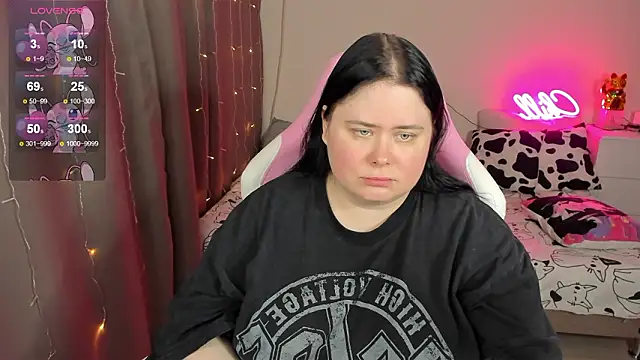 Akemi BBW online show from February 13, 6:37 am