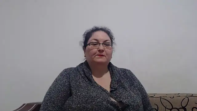 Nykyxo online show from May 11, 2:45 pm
