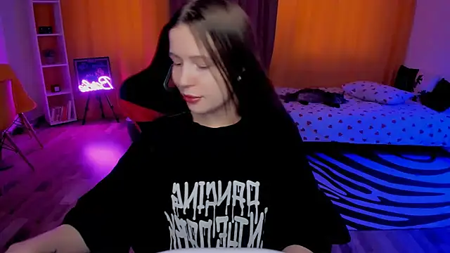HelloRoxy online show from August 1, 12:51 pm