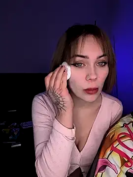 LadyGrotesk online show from February 1, 9:13 pm