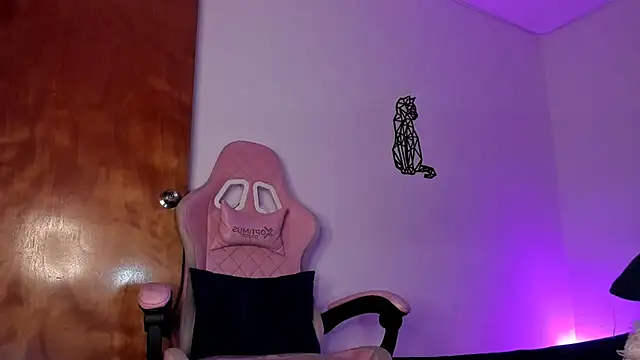 emily lady20 online show from January 16, 5:36 am