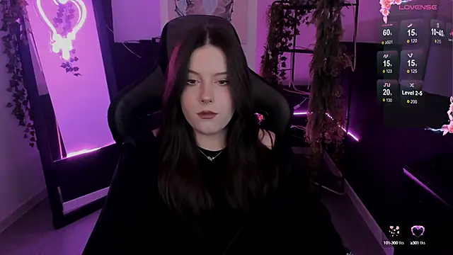 CoralineKeyns online show from September 26, 6:00 am